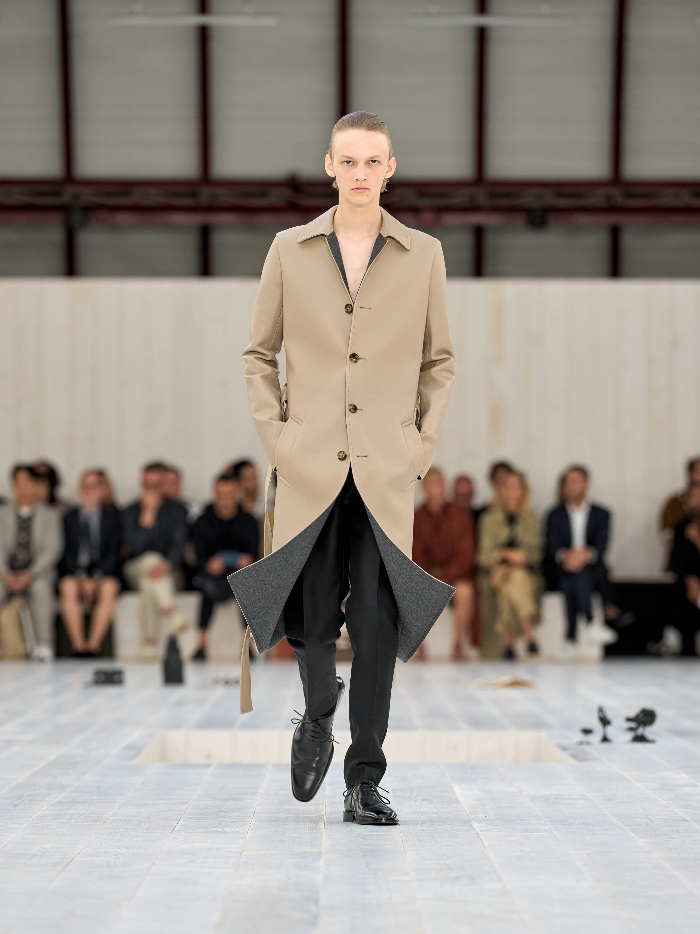 25SS新作☆LOEWE☆パネルドレープメランジウールパンツ 25SS新作☆LOEWE☆パネルドレープメランジウールパンツ (LOEWE